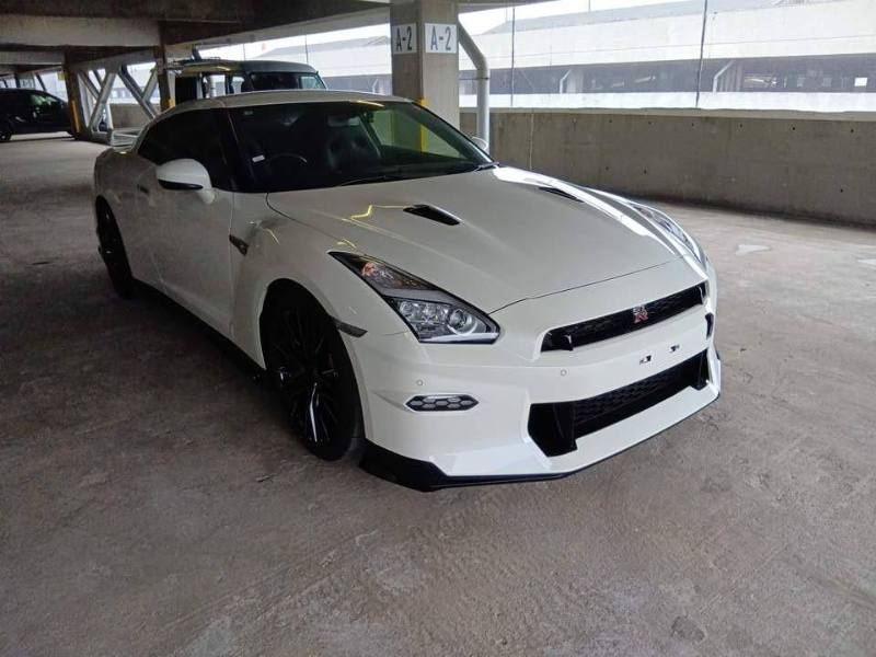 2025 Nissan GT-R Pure Edition 3.8