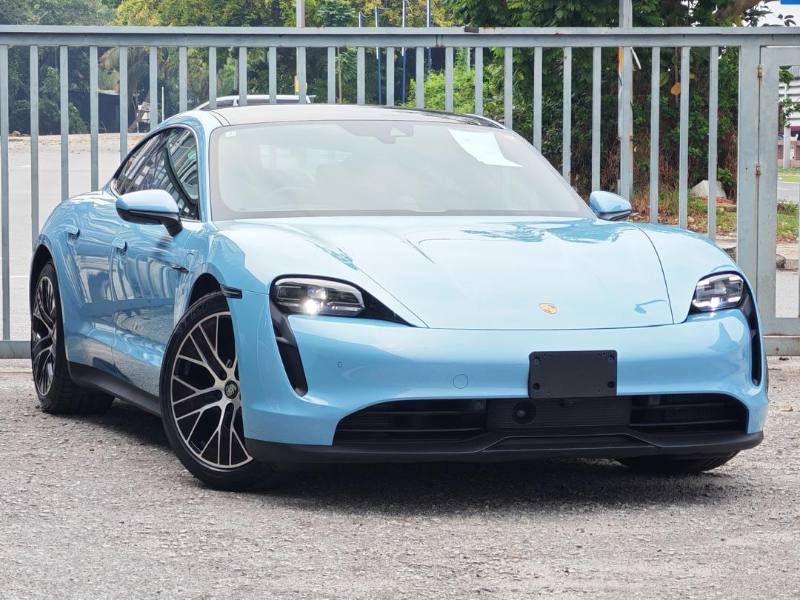 2024 Porsche Taycan Performance Battery +