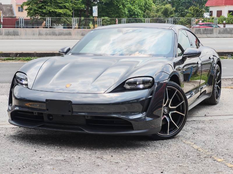 2024 Porsche Taycan Performance Battery +